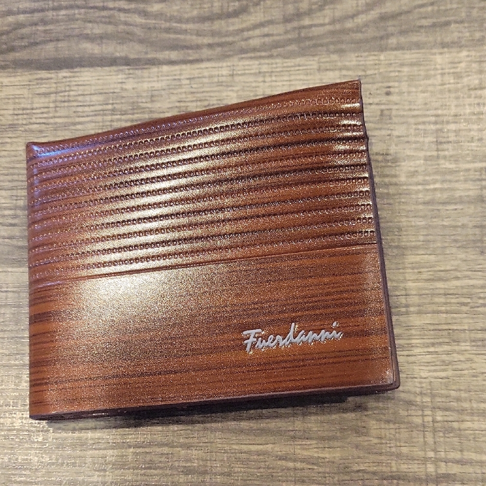 Mens Wallet/ Billfold.Fuerdanni High End NWOT,Woodgrain Print